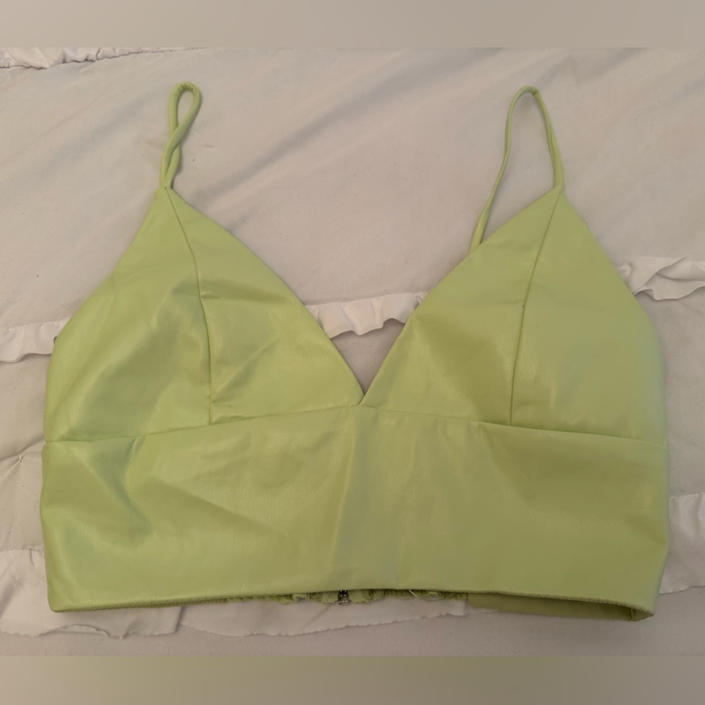 House of Harlow 1pc vegan leather Top lime green size 8 NWTS